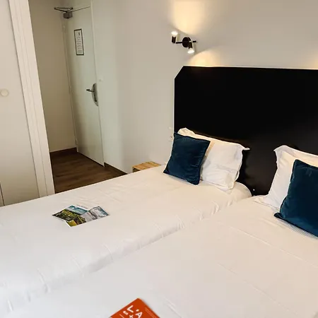 Des Voyageurs 2* Saint-Chély-dʼAubrac