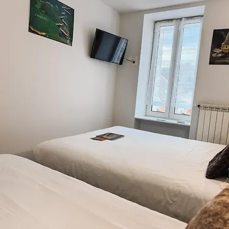 Des Voyageurs 2* Saint-Chély-dʼAubrac