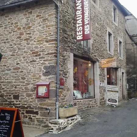 ホテル Des Voyageurs Saint-Chély-dʼAubrac